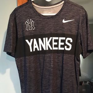Men’s Nike Dri Fit - Yankees  (size - medium)